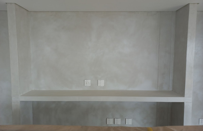 Micro screed built-in TV niche and entertainment wall